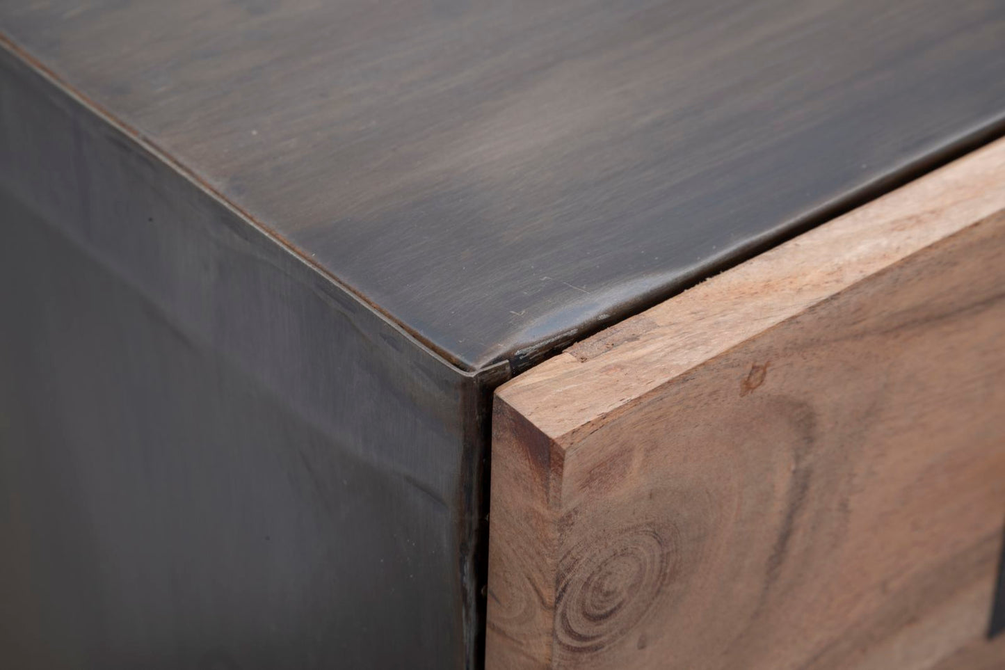 COMO' MUMBAI CM 85X40X77 (LEGNO DI ACACIA NILOTICA)