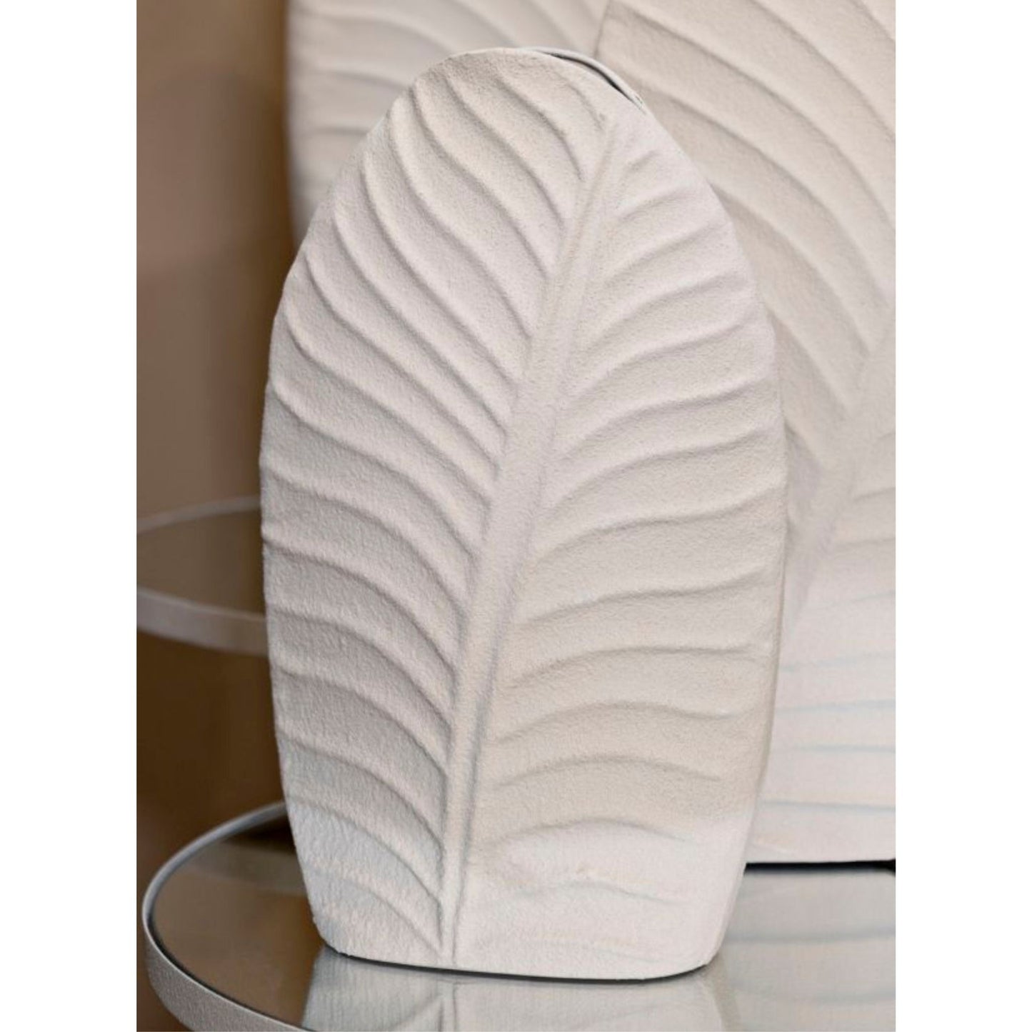 Vaso Dune Tall 18x9,5x29,5 cm – Vaso Decorativo Verticale con Texture a Onde