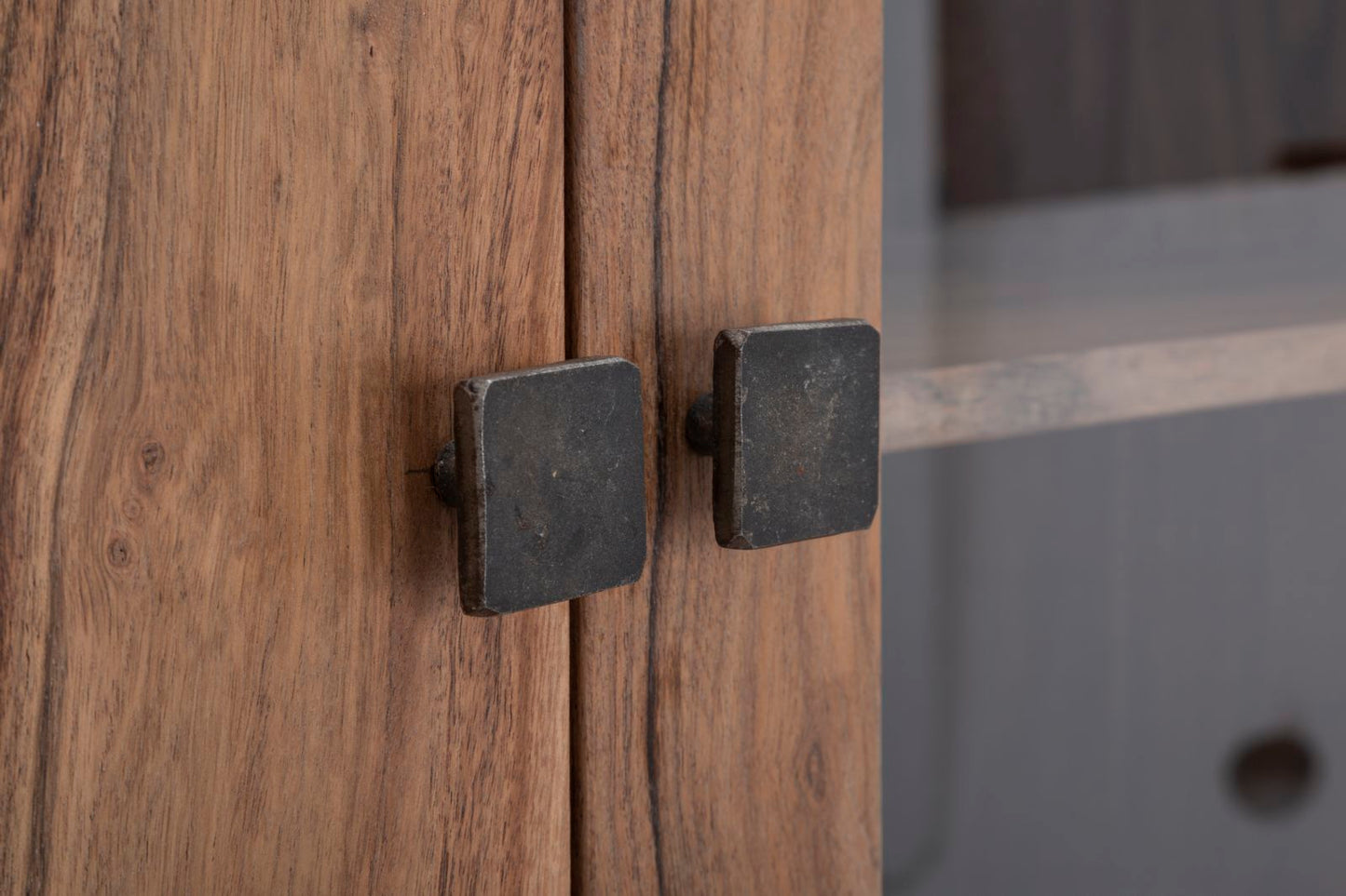 VETRINA MUMBAI (LEGNO DI ACACIA NILOTICA) CM 103X40X177