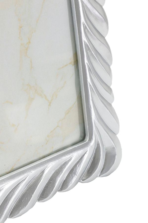 Cornice Carvy 26,3x31,2 cm in Resina Intagliata – Interno 20x25 cm