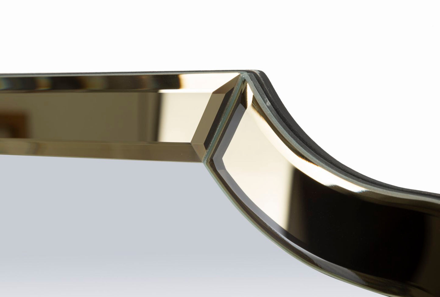 SPECCHIO DA MURO ISTANBUL ORO CM 60X1X90 (MISURA SPECCHIO CM 54X84,5)