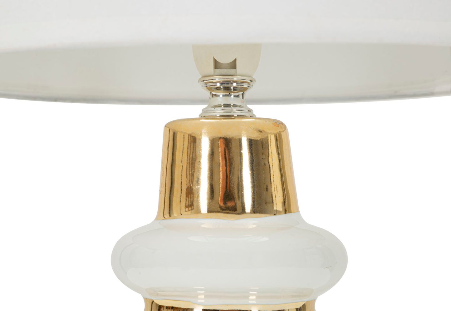 Lampada da Tavolo Liara Ø23 x H32 cm – Stile Classico con Dettagli Vintage